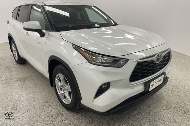 2024 Toyota Kluger GX in White