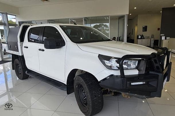 2020 Toyota Hilux SR in White