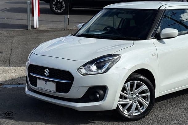 2022 Suzuki Swift GLX Turbo in White