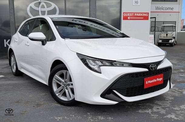 2020 Toyota Corolla Ascent Sport in White