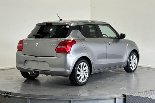 2023 Suzuki Swift GL in Silver