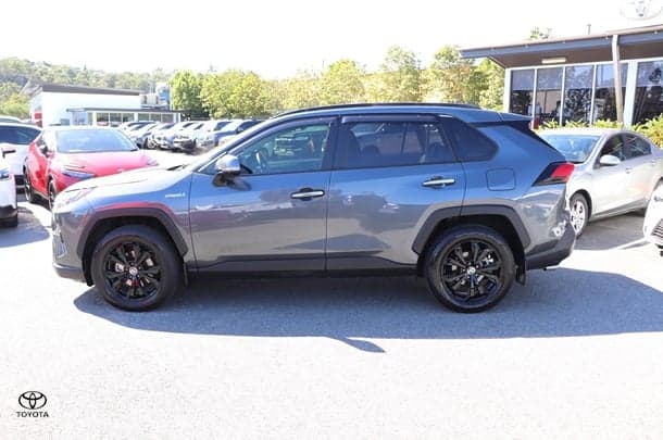 2023 Toyota RAV4 Cruiser-AWD in Silver