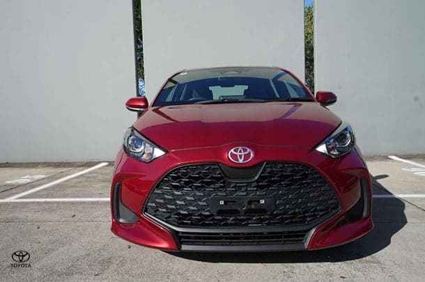 2024 Toyota Yaris Ascent Sport in Red