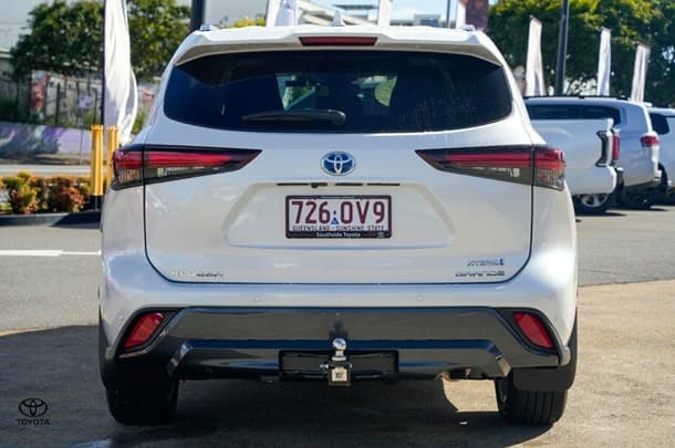 2024 Toyota Kluger AWD GRANDE in White