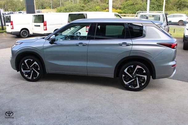 2022 Mitsubishi Outlander Exceed in Other