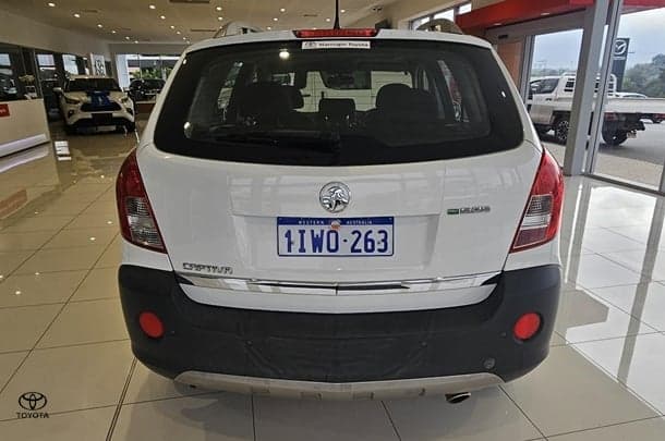 2012 Holden Captiva 5 in White