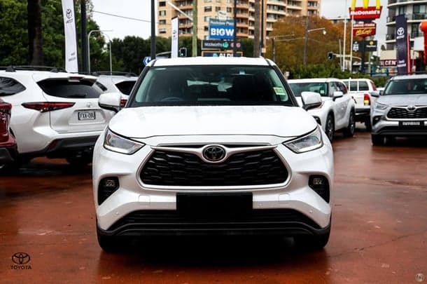 2025 Toyota Kluger GX AWD in White