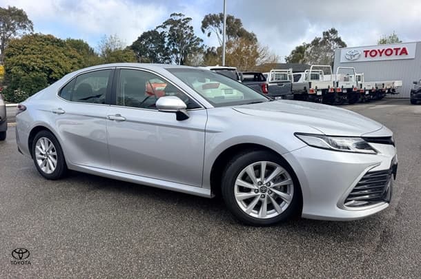 2021 Toyota Camry Ascent in Silver