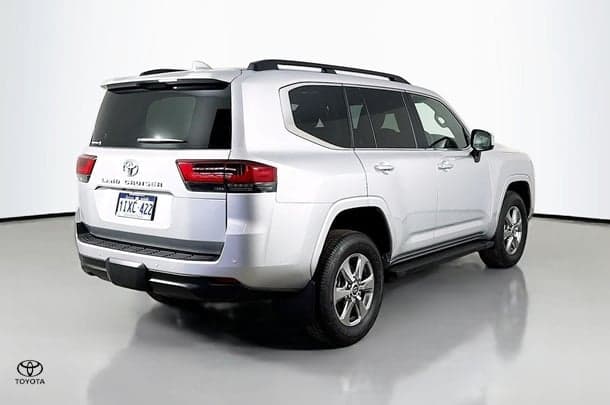 2025 Toyota Landcruiser VX in Silver