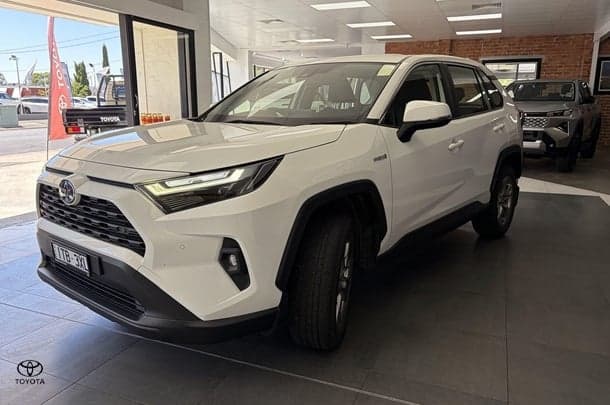2022 Toyota RAV4 GX-2WD in White