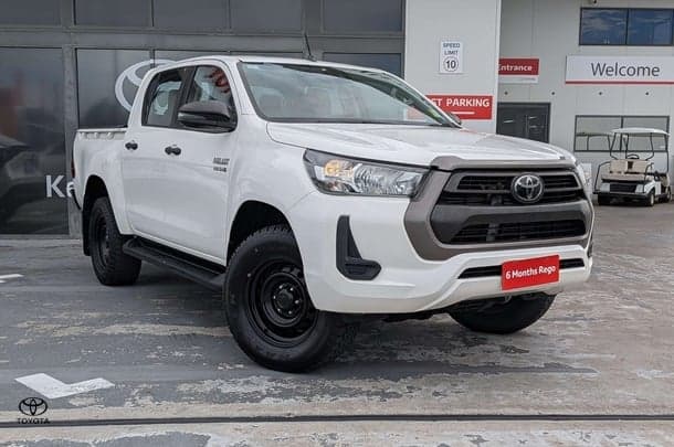 2020 Toyota Hilux SR in White