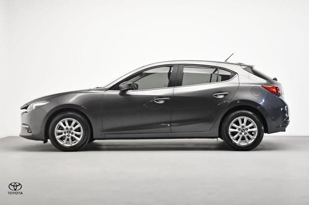 2018 Mazda 3 Maxx Sport in Black
