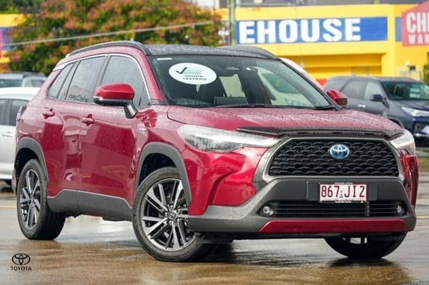 2023 Toyota Corolla Cross Atmos AWD in Red