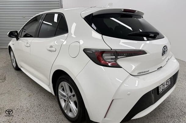 2019 Toyota Corolla Ascent Sport Hybrid in White