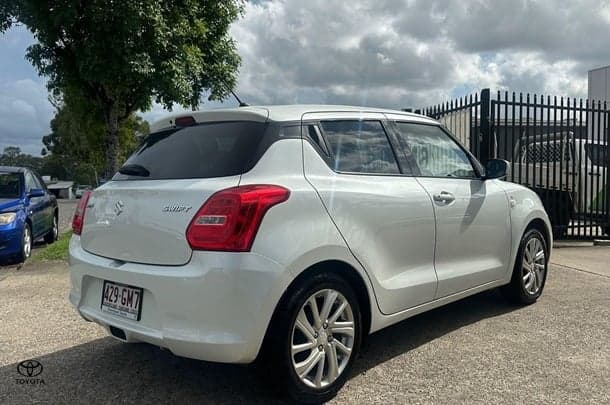 2022 Suzuki Swift GL in White