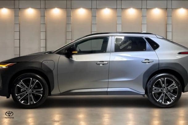2025 Toyota bZ4X Base in Bronze