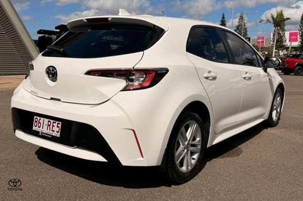 2021 Toyota Corolla Ascent Sport in White