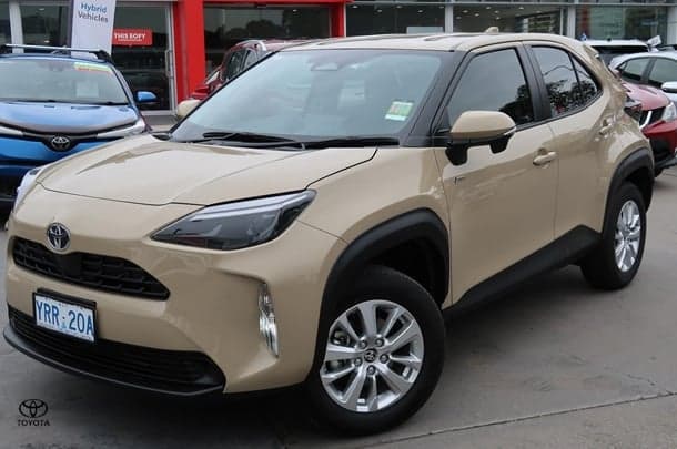 2025 Toyota Yaris Cross GX in Beige