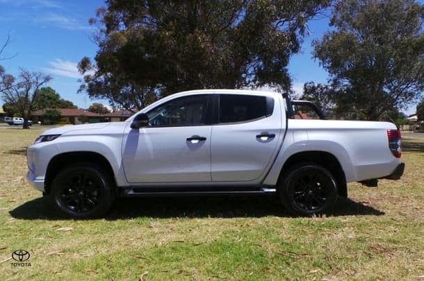 2022 Mitsubishi Triton GSR in White