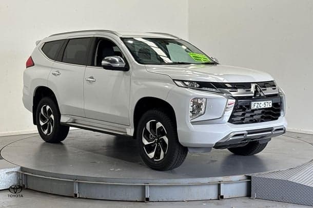 2024 Mitsubishi Pajero Sport Exceed in White