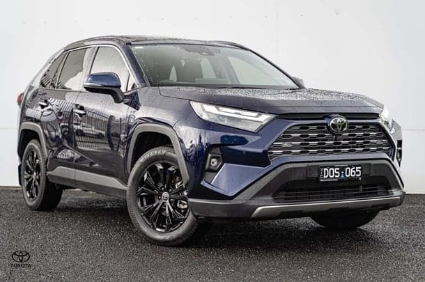 2025 Toyota RAV4 Cruiser in Blue