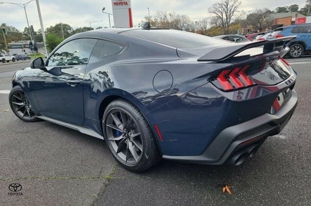 2024 Ford Mustang Dark Horse in Black