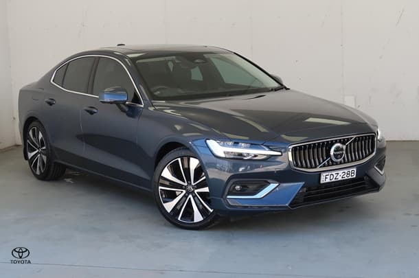 2023 Volvo S60 Ultimate B5 Bright in Blue