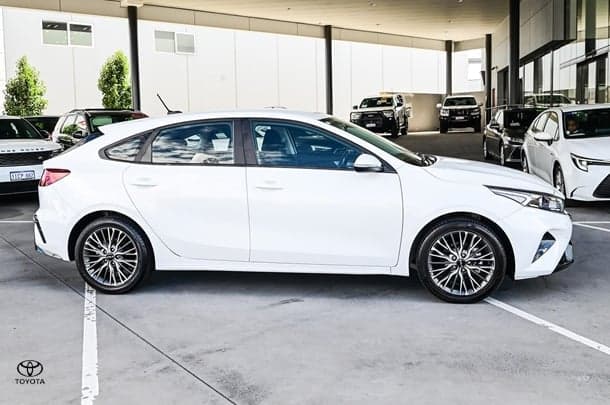 2024 Kia Cerato Sport in White