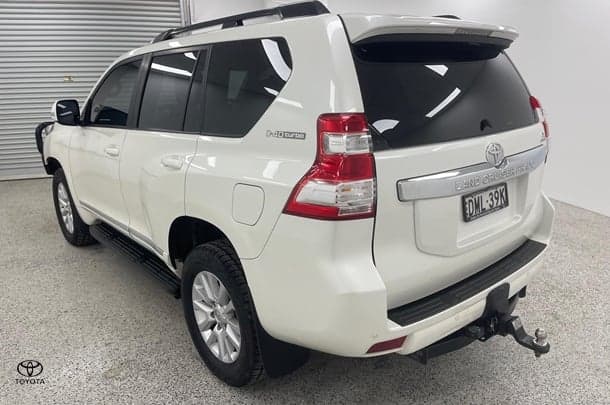 2017 Toyota Landcruiser Prado Altitude in White