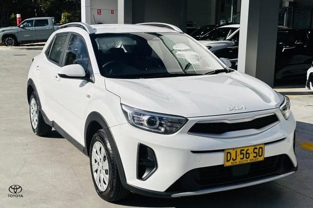 2023 Kia Stonic S in Snow White Pearl (Swp)