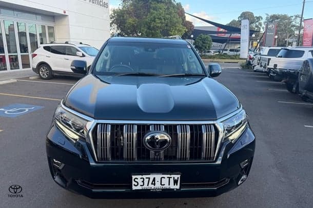 2022 Toyota Landcruiser Prado Kakadu in Black