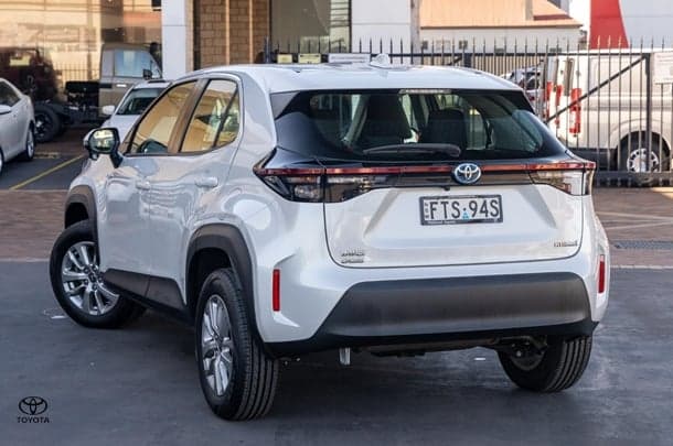 2022 Toyota Yaris Cross GX in White