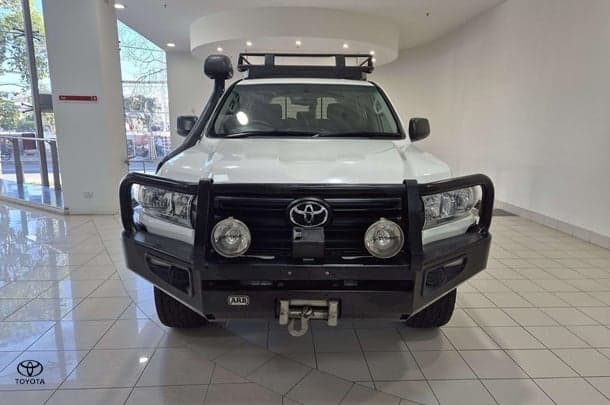 2021 Toyota Landcruiser GX in White