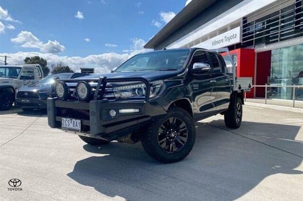 2016 Toyota Hilux SR5 in Grey