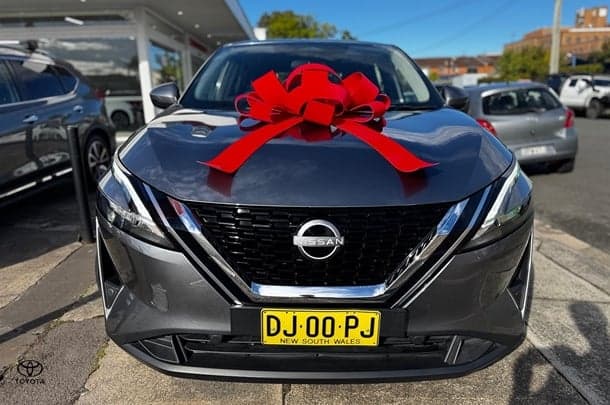 2023 Nissan QASHQAI ST in Grey
