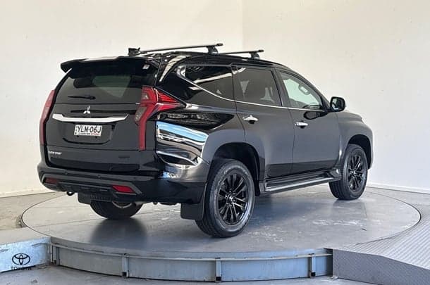 2022 Mitsubishi Pajero Sport GSR in Black