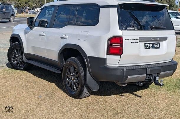 2024 Toyota Landcruiser Prado GXL in White