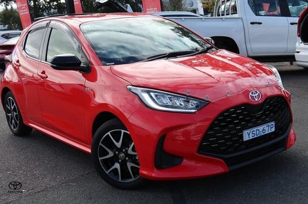 2025 Toyota Yaris ZR Hybrid in Red