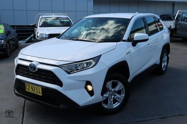 2020 Toyota RAV4 GX in White
