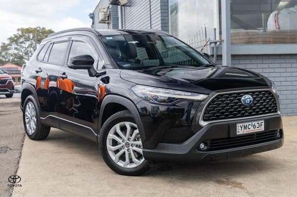 2022 Toyota Corolla Cross GXL in Black