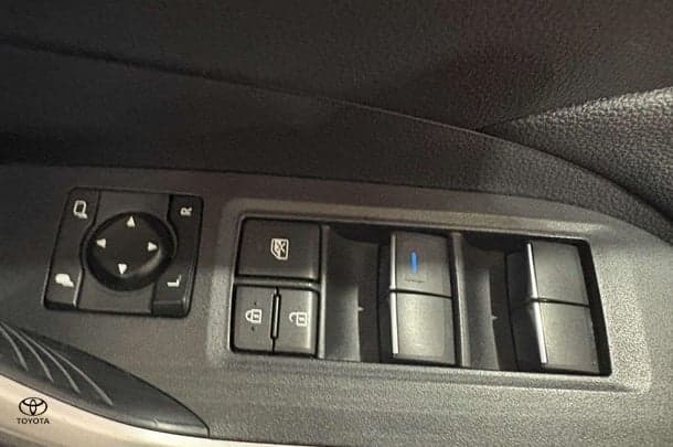 2021 Toyota RAV4 GXL-2WD in White