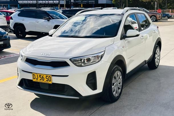 2023 Kia Stonic S in Snow White Pearl (Swp)