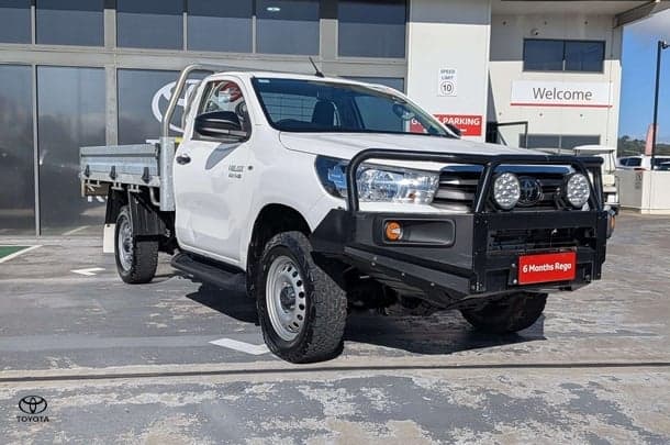 2020 Toyota Hilux SR in White