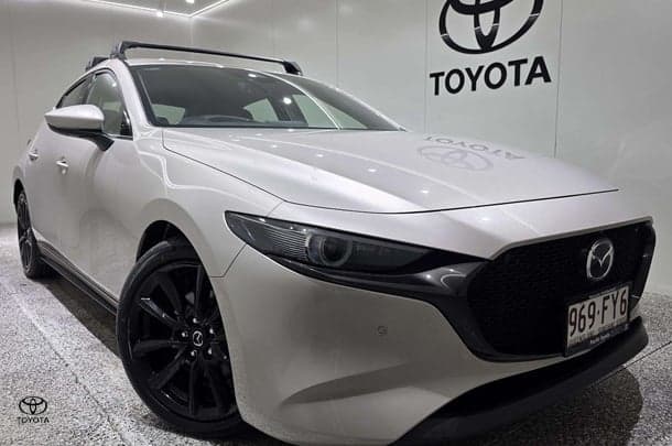 2022 Mazda 3 G25 Astina in Gold