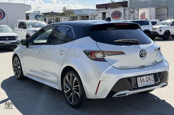 2022 Toyota Corolla ZR Hybrid in White
