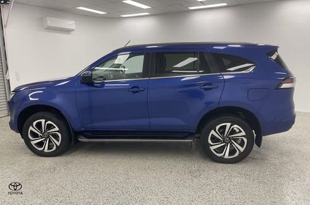 2021 Isuzu MU-X LS-T in Blue