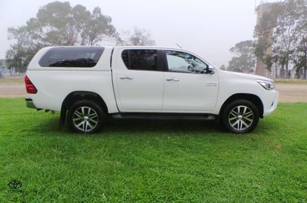 2017 Toyota Hilux SR5 in White
