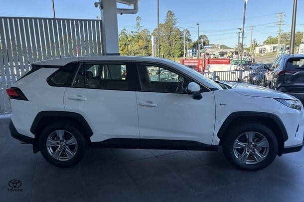 2024 Toyota RAV4 GX AWD in White