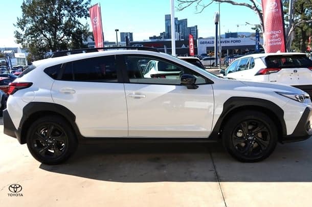 2024 Subaru Crosstrek 2.0L in White