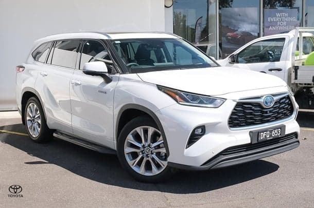 2024 Toyota Kluger Grande in White